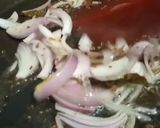 A picture of step 2 of Piyaz tamatar ki chutney.