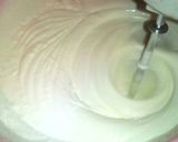 Foto langkah ke 2 dari resep Kue Tart Red Velvet Kukus.