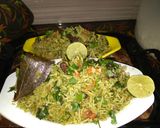 हेल्दी, पौष्टिक हंडी पालक पुलाव (palak pulao recipe in marathi) रेसिपी स्टेप 7 फोटो