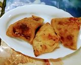 A picture of step 2 of Samosa Chaat.