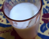 A picture of step 1 of Banana dates shake.
