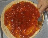 Foto langkah ke 4 dari resep Pizza sederhana takaran sdm.