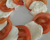 Foto del paso 2 de la receta: Caprese navideña