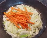 Foto del paso 3 de la receta: Noodles de arroz con brochetas de Pollo y Verduras