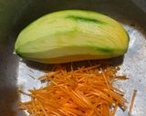Gambar langkah 2 resipi Ayam Mangga Thai.