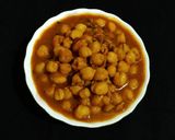 A picture of step 4 of Iron rich Chana Masala.