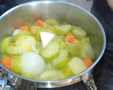 Foto del paso 3 de la receta: Crema suave de calabacín y verduras 🍲