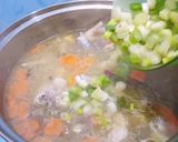 Foto langkah ke 5 dari resep Sop Ayam dan Ceker.