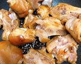 Hình bước làm 4 của món Chân giò kho kiểu Trung Quốc