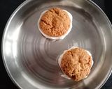 A picture of step 3 of Ice Cream Cookie Sandwiches.