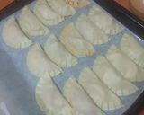 Foto del paso 3 de la receta: Empanadillas de ventresca, puré de pimiento asado y mejillones