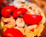 Hình bước làm 2 của món Canh Chua Rau Muống Nấu Tôm Thẻ