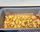 A picture of step 8 of Cinnamon Apple Cake.