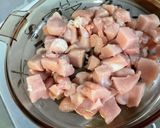 Une image de l'étape 4 de Poulet mariné aux aubergines et parmesan.