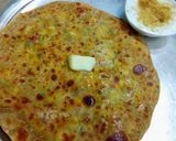 A picture of step 5 of Paneer paratha.