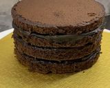 Foto langkah ke 7 dari resep Ultimate Chocolate Dream Cake.