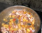 Foto del paso 5 de la receta Sepia con Patatas y Mariscos
