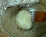 A picture of step 1 of Snow Dome Strawberry Mochi.