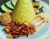 Foto langkah ke 7 dari resep Tumpeng Mini Komplit.