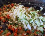 Foto del paso 2 de la receta: Arroz chaufa de champiñones