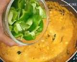 A picture of step 8 of Sweet Corn Capsicum Curry.
