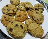 Foto del paso 2 de la receta: Galletas de avena, con bananas molidas, coco rallado y pasas
