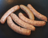 Foto del paso 1 de la receta: Macarrones al horno con salchicha y calabacín