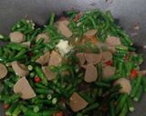 Foto langkah ke 3 dari resep Tumis Kacang Panjang Dan Bakso.