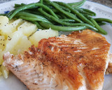 Foto del paso 11 de la receta: Salmón a la plancha con guarnición de verduras