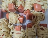 Foto langkah ke 2 dari resep Sosis Gulung Mie.