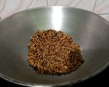धनिया पंजिरी (Dhaniya Panjiri recipe in Hindi) रेसिपी चरण 2 फोटो