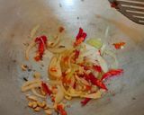 Foto langkah ke 2 dari resep Sosis Saus Pedas Manis.