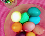 Foto del paso 6 de la receta: Huevos de colores