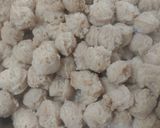 A picture of step 1 of Chatpate soya chunks.