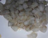 Foto langkah ke 3 dari resep Tumis sawi putih, wortel dan udang.
