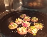 બિસ્કીટ પીઝા (Biscuit Pizza Recipe In Gujarati) રેસીપી સ્ટેપ3ફોટો