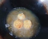 Foto langkah ke 3 dari resep Bola Nasi Goreng Isi Wortel.
