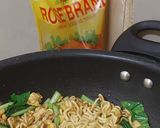Foto langkah ke 3 dari resep Mie Goreng Ayam.