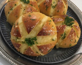 Foto langkah ke 10 dari resep Korean Cream Cheese Garlic Bread.