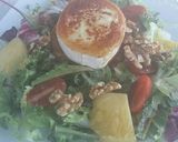Foto del paso 2 de la receta Ensalada con queso de cabra, miel y mostaza