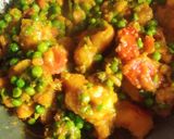 आलू मटर मसाला (aloo matar masala recipe in Hindi) रेसिपी चरण 3 फोटो