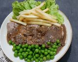 Foto langkah ke 4 dari resep Beef Steak Saus Lada Hitam.