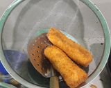 Foto langkah ke 5 dari resep Risol Rotta Sosis Mayo.