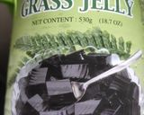 A picture of step 1 of Grass Jelly Dessert.