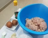 Foto langkah ke 1 dari resep Bakso goreng ayam praktis n yummy.