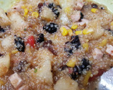 Foto del paso 3 de la receta: Ensalada de quinoa con frutas y pavo