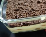 A picture of step 4 of Coffee on custard tiramisu.