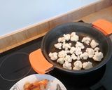 Foto del paso 1 de la receta Arroz con costillas adobadas y coliflor