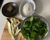 A picture of step 2 of Japanese spinach and aubergine curry rice gratin.