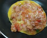 Foto del paso 3 de la receta: Bocata de Omelette con jamón y bacon 🥓